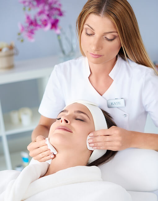 szolgi-2 Elektroepiláció, tartós szőrtelenítés, szőrtelenítő kezelés, tűs eljárás, ősz szőrszál, vörös szőrszál, világos szőrszál eltávolítása, tetovált bőrfelület, Dusnok, kozmetika, Földesi Mónika, bőresztétika